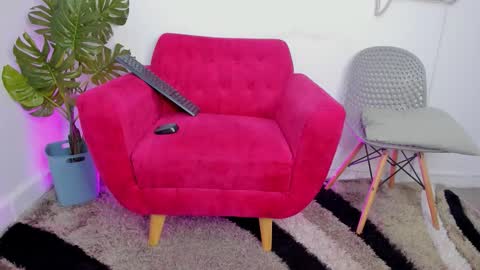 Mia Khalifa online show from 10.09.25