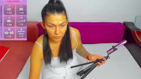 Mia Kittyy online show from 10.05.25