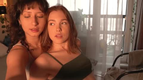 Snapshot of mialandxx chatting on 01.22.25 ask online show from 01.22.25