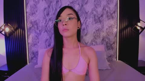 Mia Larouse online show from 03.23.26