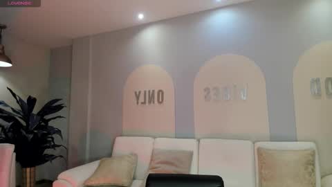 Call me Mia  online show from 01.17.26