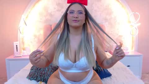 Mia online show from 01.08.26