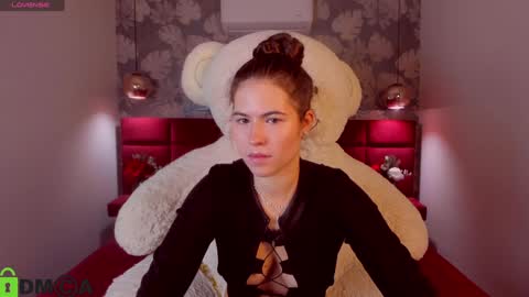 Mia online show from 01.04.25