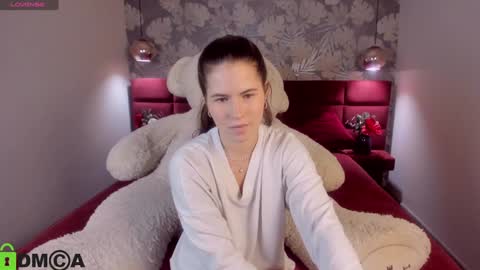 Mia online show from 02.07.25