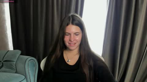 Mia online show from 09.19.25
