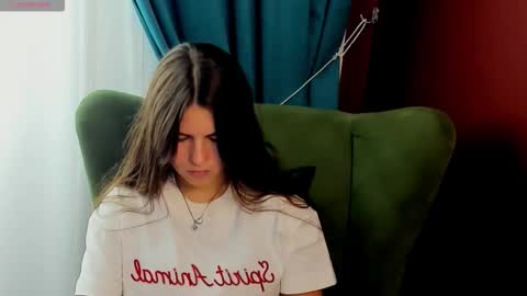 Mia online show from 09.20.25