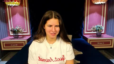Mia online show from 09.21.25
