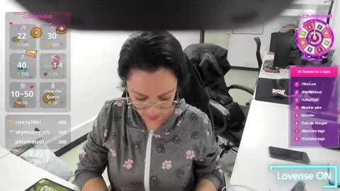 Mia  online show from 01.17.26