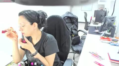 Mia  online show from 01.18.26