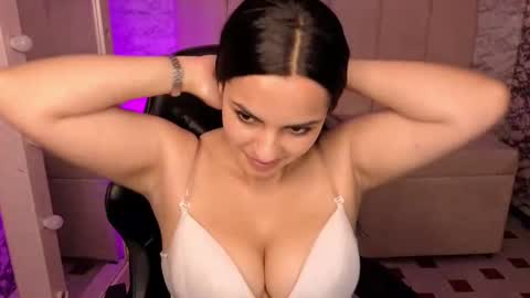 Hi Stream 1500 to 2100 online show from 10.05.25