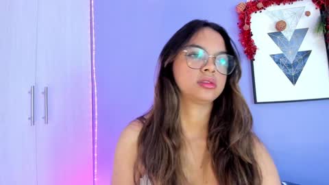 Mia online show from 12.03.24