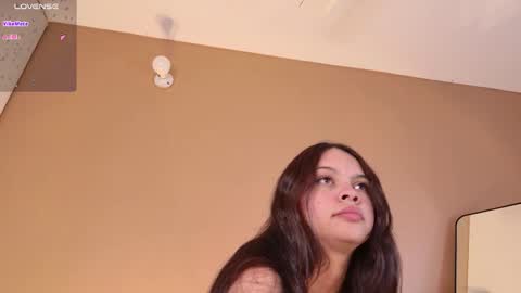 Mia online show from 02.10.26