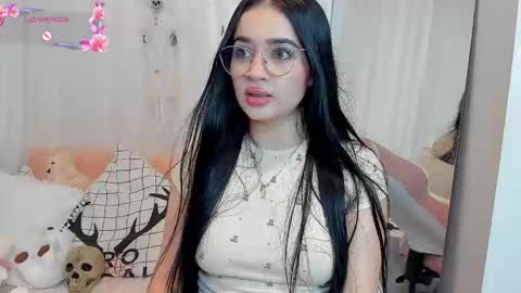 Snapshot of miamaiha chatting on 10.25.25 mia 600am-1000am Colombia time online show from 10.25.25