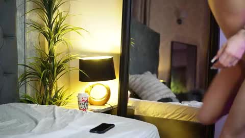  Miami  online show from 11.17.25