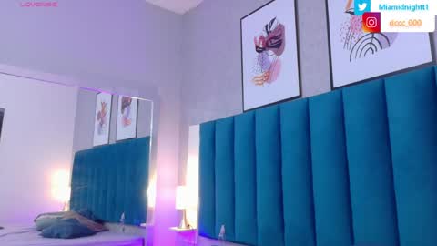 Mia  online show from 04.18.26