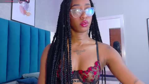 Snapshot of miamidnight1 chatting on 05.06.26 Mia online show from 05.06.26