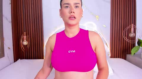 Mia  online show from 02.14.26