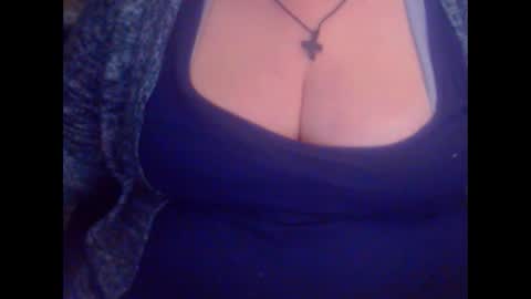 Snapshot of miamimistress chatting on 02.25.25 maya online show from 02.25.25