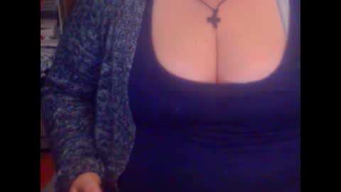 Snapshot of miamimistress chatting on 03.05.25 maya online show from 03.05.25