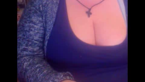 Snapshot of miamimistress chatting on 03.05.25 maya online show from 03.05.25