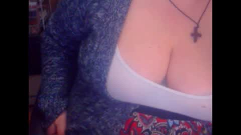 Snapshot of miamimistress chatting on 03.11.25 maya online show from 03.11.25