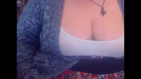 Snapshot of miamimistress chatting on 03.11.25 maya online show from 03.11.25