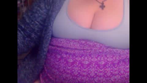 Snapshot of miamimistress chatting on 03.12.25 maya online show from 03.12.25