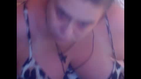 Snapshot of miamimistress chatting on 09.15.25 maya online show from 09.15.25