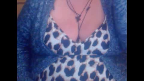 Snapshot of miamimistress chatting on 10.07.25 maya online show from 10.07.25