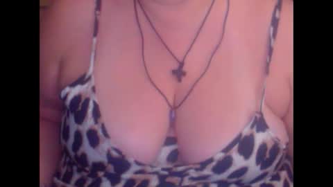 Snapshot of miamimistress chatting on 10.08.25 maya online show from 10.08.25