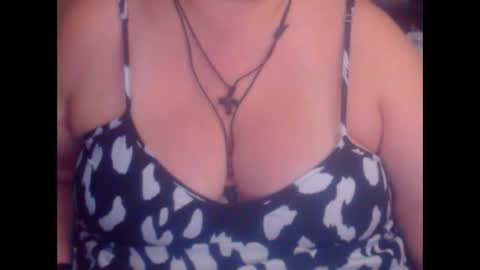 Snapshot of miamimistress chatting on 10.28.25 maya online show from 10.28.25