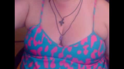 Snapshot of miamimistress chatting on 10.31.25 maya online show from 10.31.25