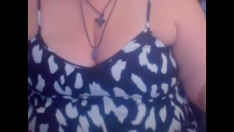 Snapshot of miamimistress chatting on 11.04.25 maya online show from 11.04.25