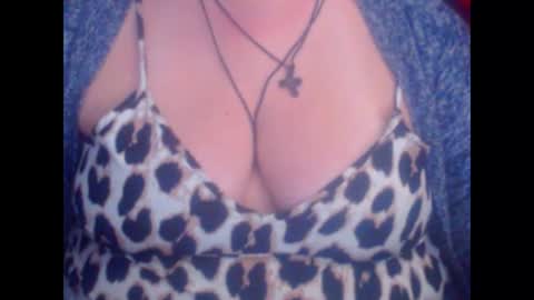 Snapshot of miamimistress chatting on 11.07.25 maya online show from 11.07.25