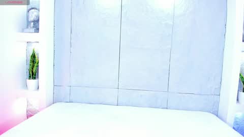 Mia Mistrex online show from 09.25.25