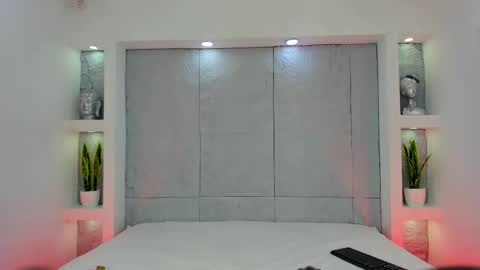 Mia Mistrex online show from 11.25.25