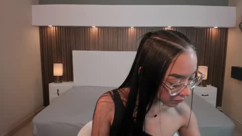 MiaMonroe online show from 09.08.25