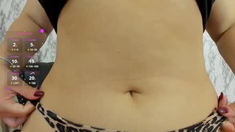 Mia   -5 7001400 Follow  online show from 01.22.25