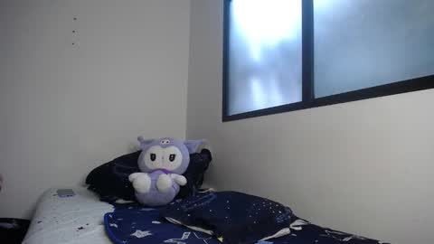 Mia online show from 02.23.25