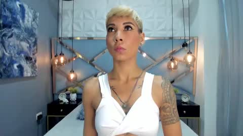 Mia Morgann online show from 12.31.24