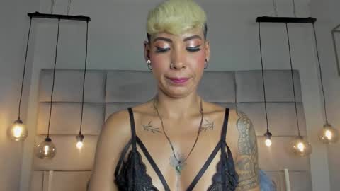 Mia Morgann online show from 01.24.25