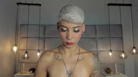Mia Morgann online show from 02.03.25