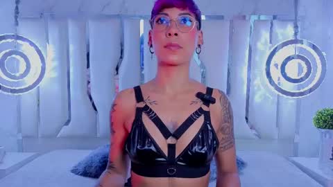 Mia Morgann online show from 09.09.25