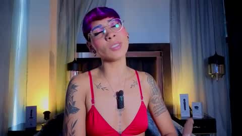Mia Morgann online show from 09.13.25
