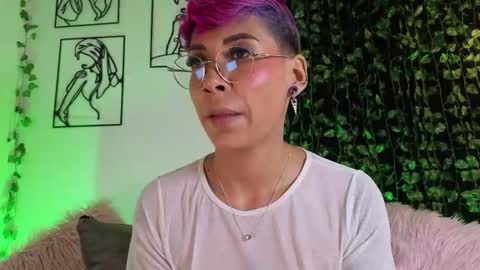 Mia Morgann online show from 10.29.25