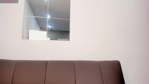 Mia online show from 01.10.26