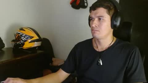 Snapshot of miaou_miaou chatting on 10.22.25 miaou_miaou online show from 10.22.25