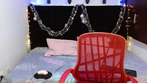 Snapshot of miapeyton chatting on 12.29.24 Mia Peyton online show from 12.29.24