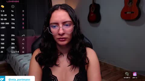 MIAPORTMANN online show from 12.31.24