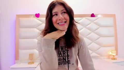 Sweetie Mia online show from 02.14.25
